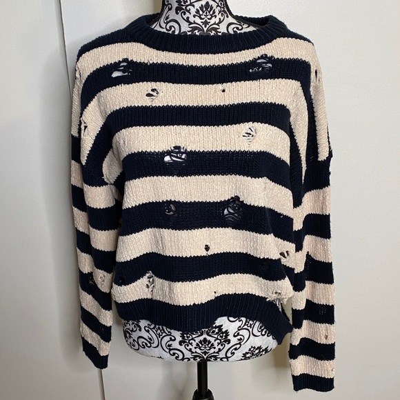Design Lab Size Small Navy/Cream Striped Sweater - Picture 3 of 7